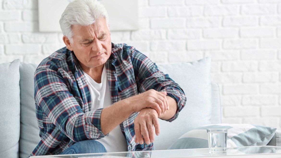 Navigating the Early Symptoms and Diagnosis of Parkinson's Disease